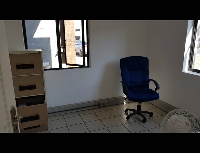 408M² FACTORY TO LET IN SAXENBURG PARK 2